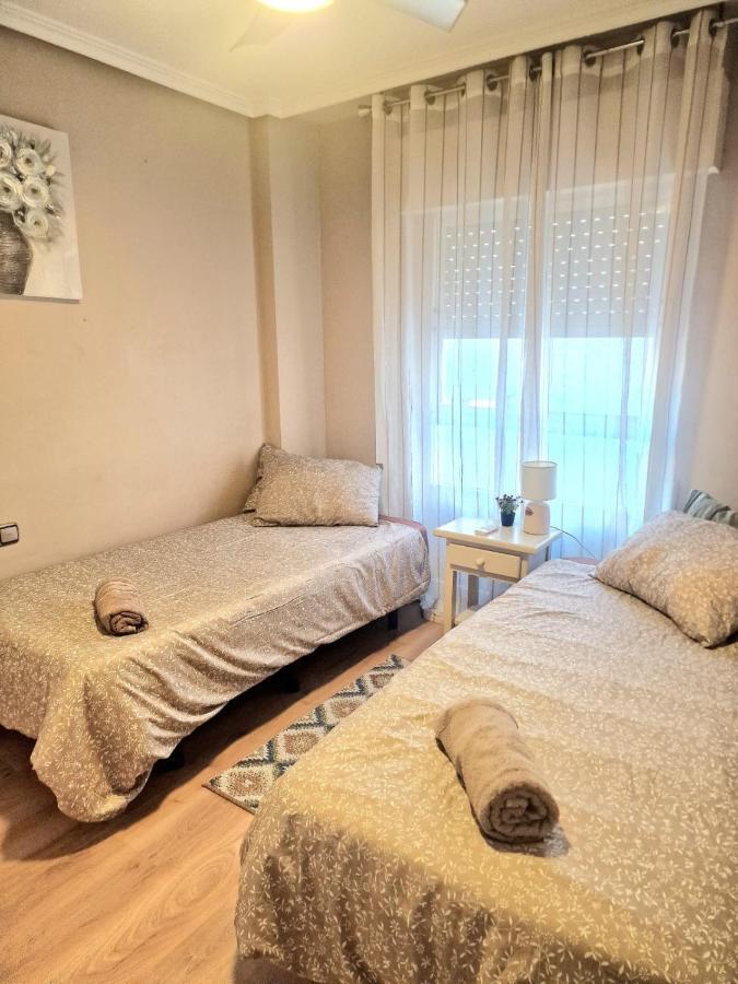 3 Bedrooms Villa Madrid Apartaments Torrevieja Dış mekan fotoğraf